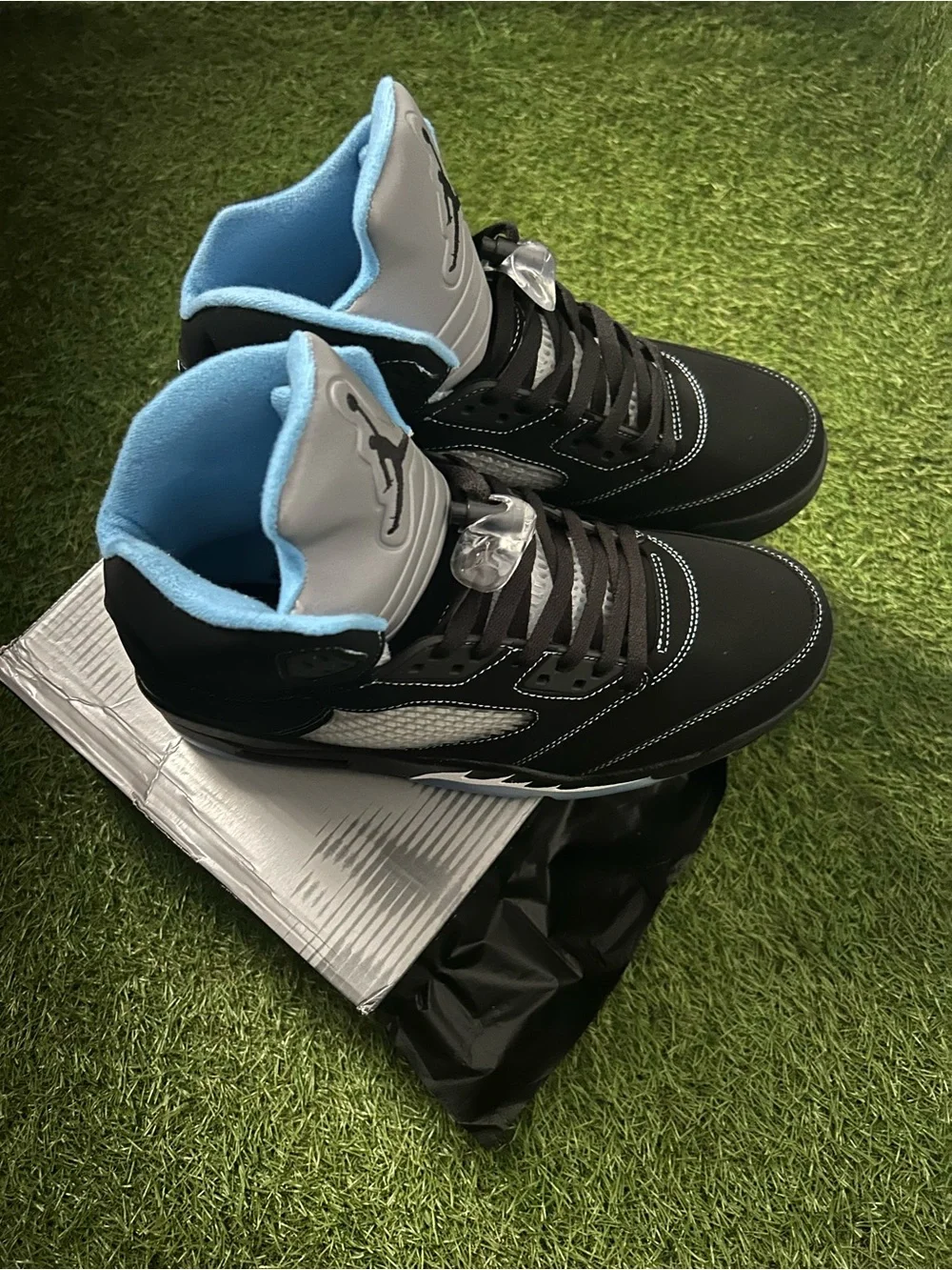 Jordan Men's Shoe Box - White and Black